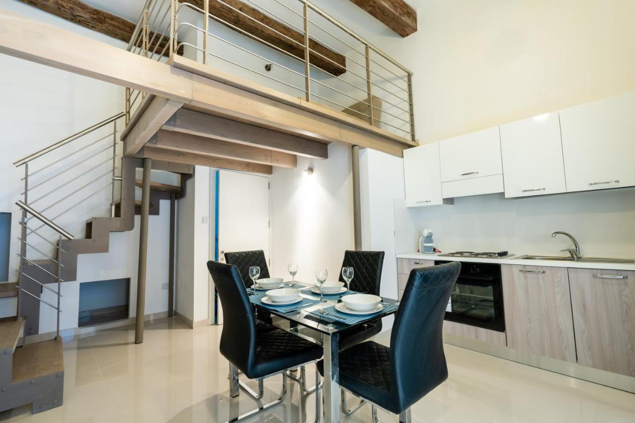 Charming Valletta 1 Bedroom Apartment Off Republic Street Sleeps 4 Zewnętrze zdjęcie