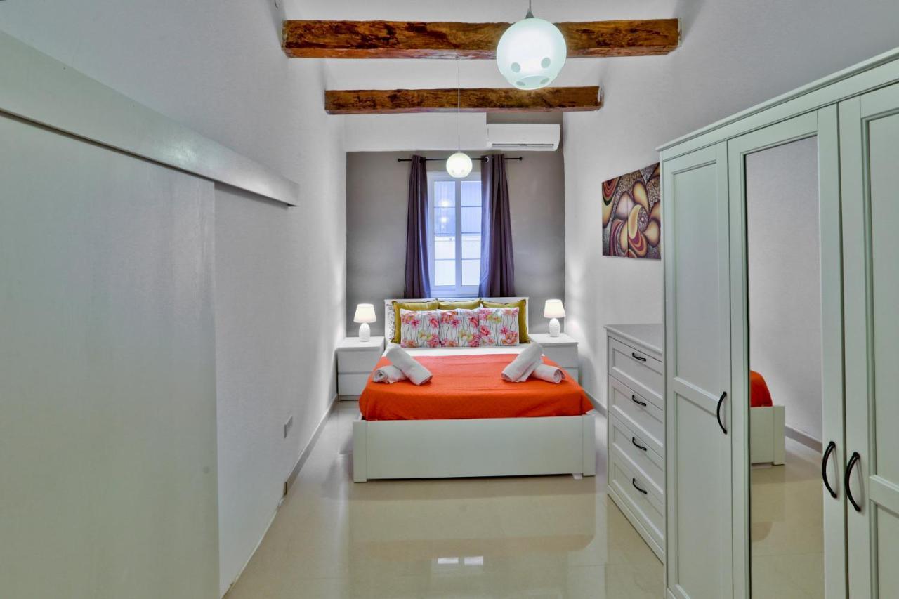 Charming Valletta 1 Bedroom Apartment Off Republic Street Sleeps 4 Zewnętrze zdjęcie