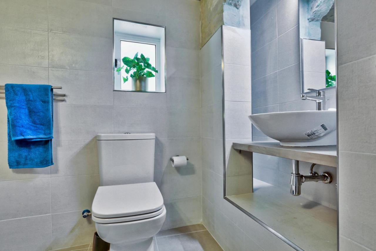 Charming Valletta 1 Bedroom Apartment Off Republic Street Sleeps 4 Zewnętrze zdjęcie